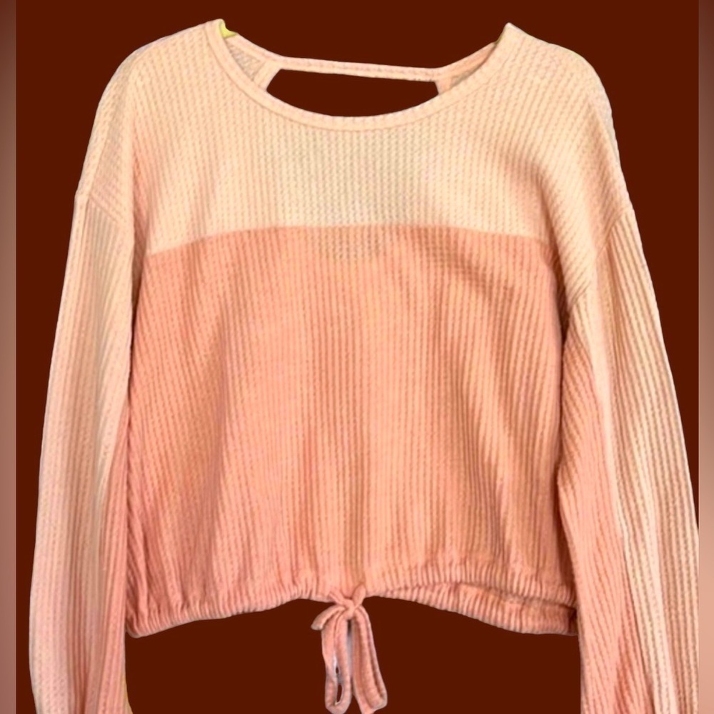HOLLISTER Open-back Cropped Length, Waffle Knit Top, Size Small, EUC.
